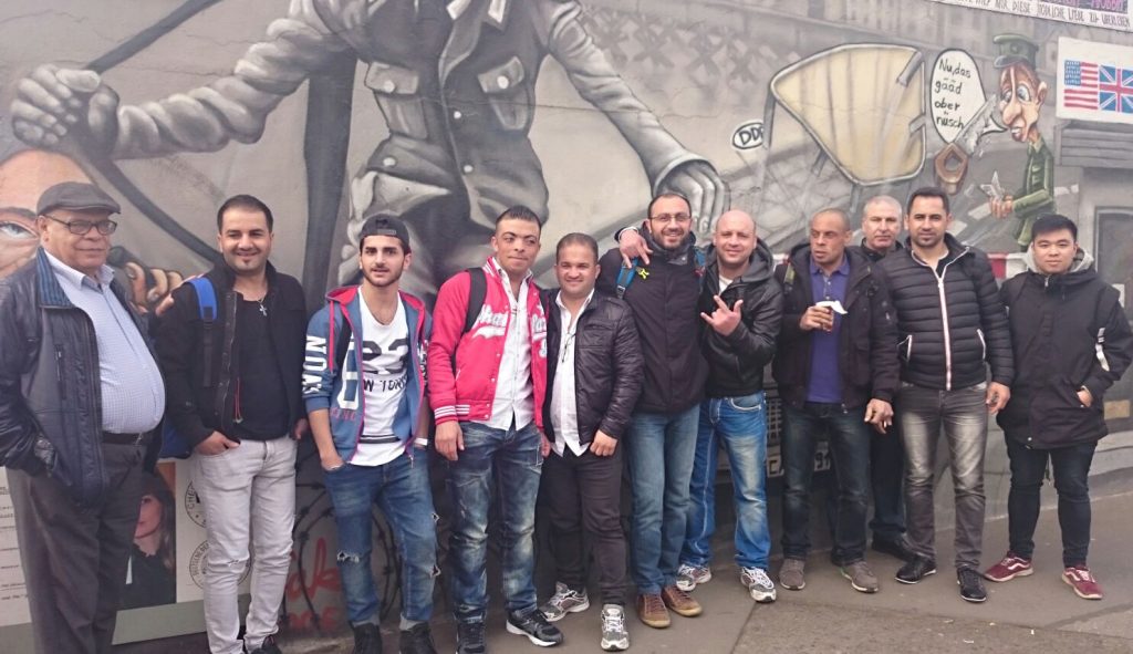 Der Vätertreff des Ausländerrates zu Besuch an der Berliner Mauer